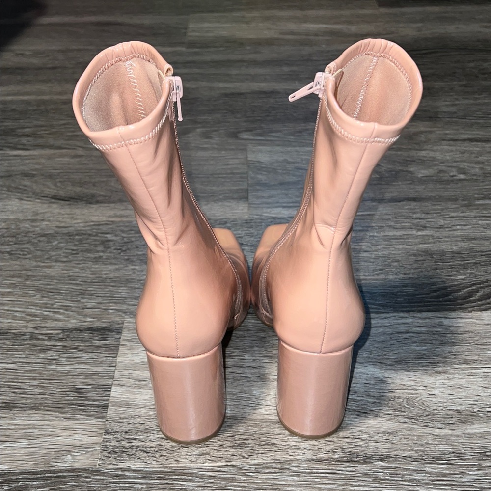 NWOB Steve Madden Vegan Leather Nude/Pink Square Toe Ankle Boots US W9 - Picture 3 of 9